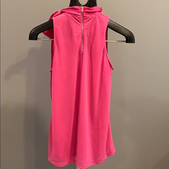 Sleeveless Shirt - Picture 3 of 4